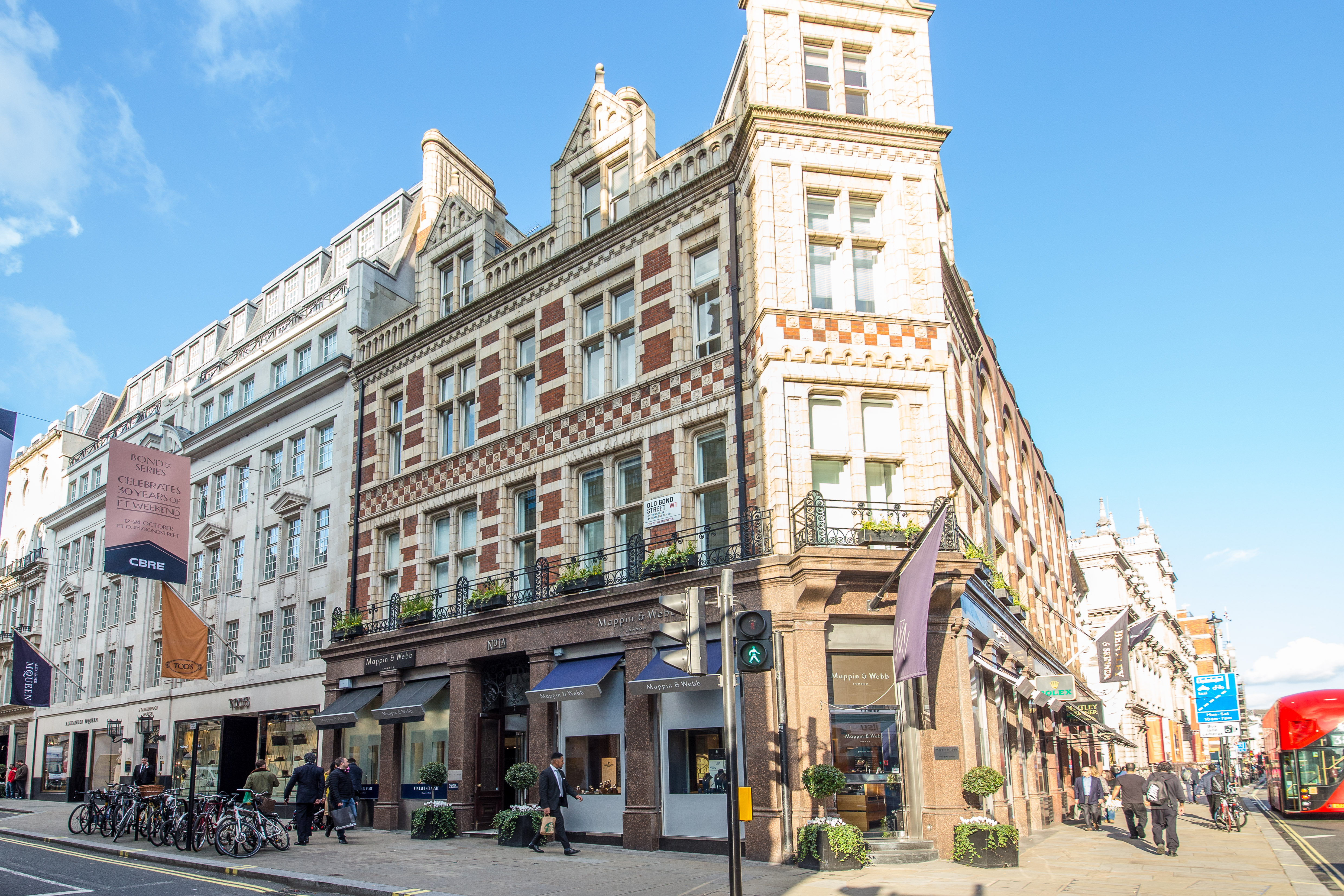 New Bond Street in London: 1 reviews and 4 photos